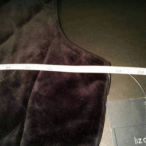 FLASH SALE! NEW Liz Claiborne Black Velvet Vest. Quilted, Zip Front & Pockets, S - Picture 10 of 13